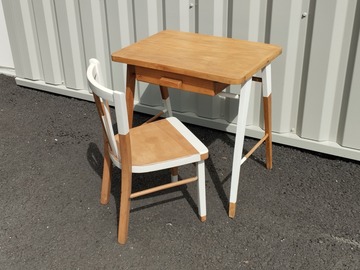 Vente avec paiement en ligne: Ensemble bureau et chaise vintage Baumann pour enfant