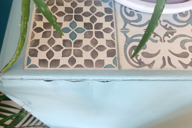 Petit buffet/meuble d'appoint carreaux de ciment bleu ciel