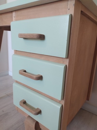 Ensemble bureau et chaise vintage pour enfants