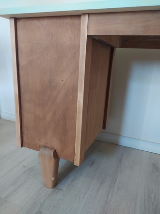 Ensemble bureau et chaise vintage pour enfants