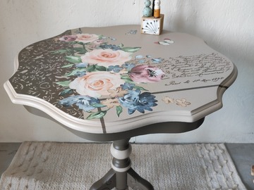 Vente avec paiement en ligne: Guéridon beige chic "Élégance"