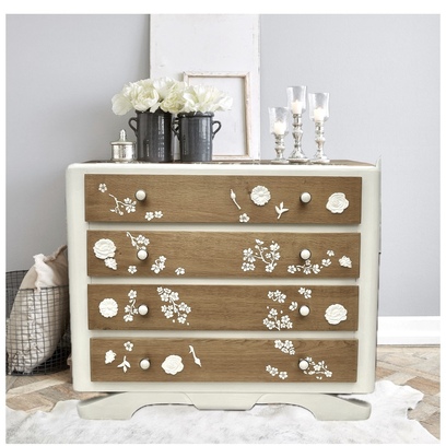 Vente avec paiement en ligne: Commode vintage fleurie pied moustache