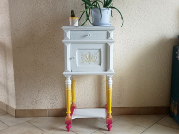 Vente avec paiement en ligne: Meuble d'appoint dégradé jaune rose et marbre blanc