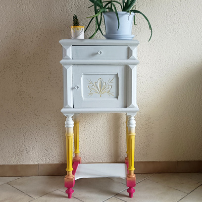 Vente avec paiement en ligne: Meuble d'appoint dégradé jaune rose et marbre blanc