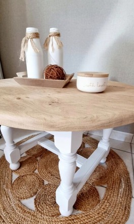 Table basse ronde en chêne piètement blanc