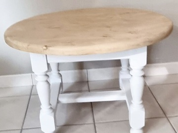 Vente avec paiement en ligne: Table basse ronde en chêne piètement blanc