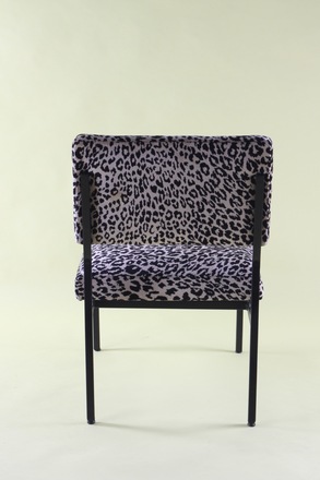 Fauteuil / Chauffeuse vintage modernisée tissu léopard