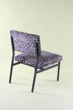 Fauteuil / Chauffeuse vintage modernisée tissu léopard