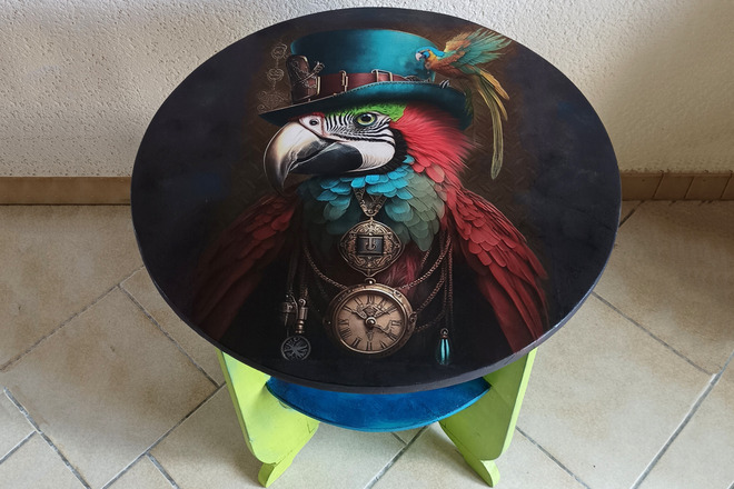 Guéridon/console ronde colorée et Perroquet steampunk