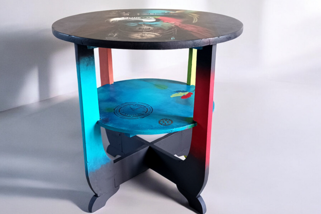 Guéridon/console ronde colorée et Perroquet steampunk