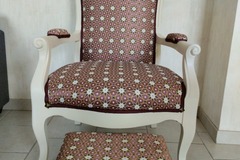 Vente avec paiement en ligne: Fauteuil Voltaire blanc et son repose pied 