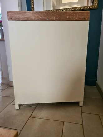 Ancienne petite commode d'internat bois et camomille