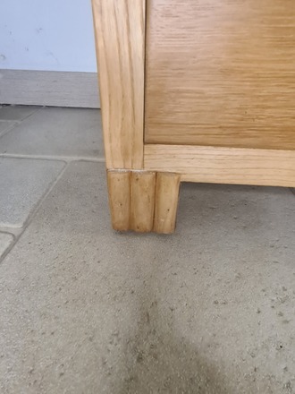 Ancienne petite commode d'internat bois et camomille