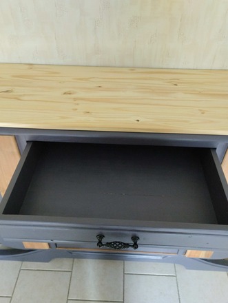 Buffet bas gris poivre et bois brut 