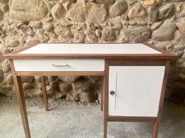 Vente avec paiement en ligne: Bureau vintage bois et blanc « poudre de riz »