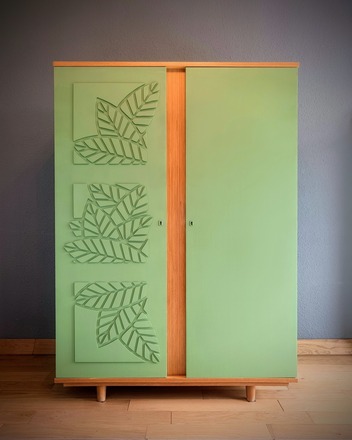Armoire / penderie vintage relookée verte