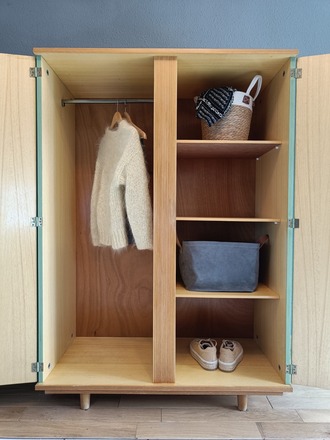 Armoire / penderie vintage relookée verte
