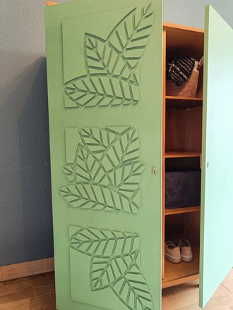 Armoire / penderie vintage relookée verte