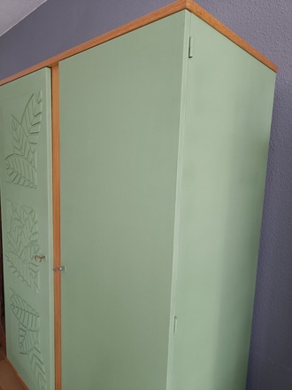 Armoire / penderie vintage relookée verte