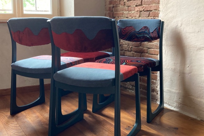 Lot de 4 chaises vintage structure traineau tissu velours