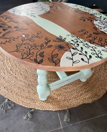 Table basse ronde vert céladon patiné