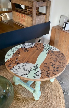 Table basse ronde vert céladon patiné
