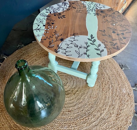 Table basse ronde vert céladon patiné