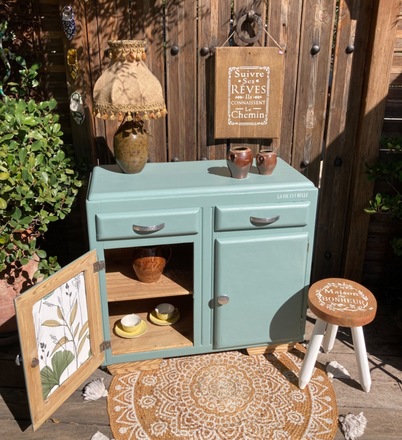 Buffet Mado bas années 50 relooké bohème vert de gris