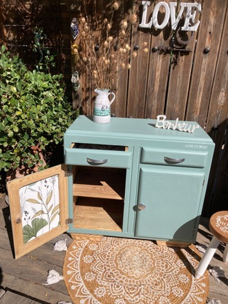 Buffet Mado bas années 50 relooké bohème vert de gris
