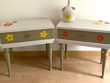 Vente avec paiement en ligne: Paire de chevets vintage colorés et floraux "FLORE"