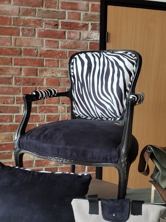 Fauteuil bergère motif zèbre