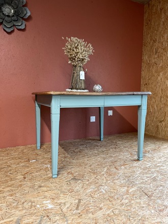 Table de ferme carrée en poirier et vert de gris