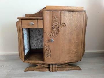 Vente avec paiement en ligne: Chevet art déco en bois intérieur fleuri