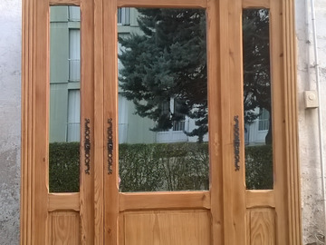 Vente avec paiement en ligne: Grande armoire parisienne bois année 30 intérieur gris