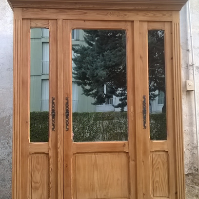Vente avec paiement en ligne: Grande armoire parisienne années 30 pin massif