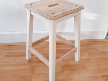 Vente avec paiement en ligne: Tabouret d'atelier vintage bois et blanc
