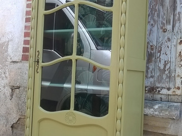Vente avec paiement en ligne: Armoire vitrine parisienne 1930 jaune olive