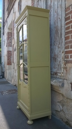 Armoire vitrine parisienne 1930 jaune olive