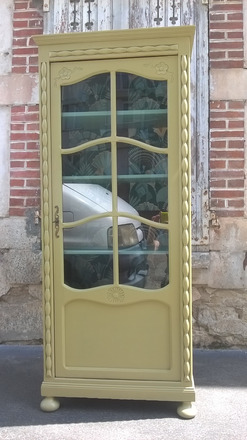 Armoire vitrine parisienne 1930 jaune olive