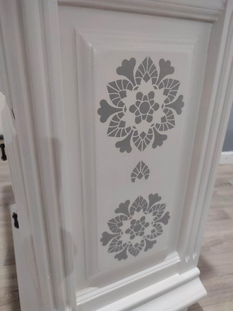 Chiffonnier relooké lin clair