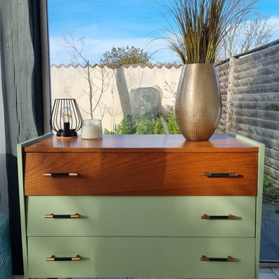 Vente avec paiement en ligne: Commode vintage Vert fenouil, bois et noir