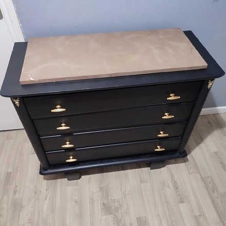 Commode noire satin avec plaque de marbre
