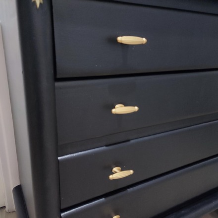 Commode noire satin avec plaque de marbre