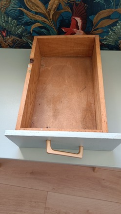 Console artisanale vert rivage velours et pieds compas 