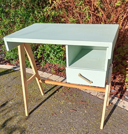 Console artisanale vert rivage velours et pieds compas 