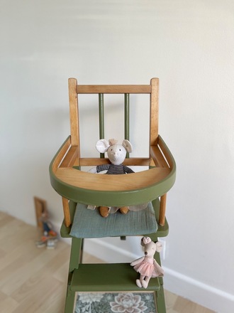 Chaise haute de poupée verte