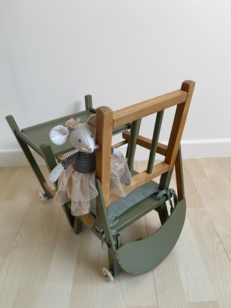 Chaise haute de poupée verte