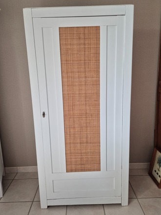 Armoire parisienne lin intérieur fleuri