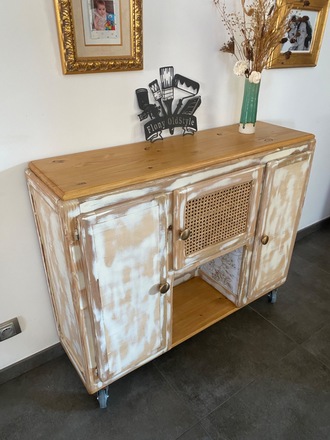 Buffet Mado transformé style industriel 