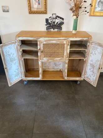 Buffet Mado transformé style industriel 